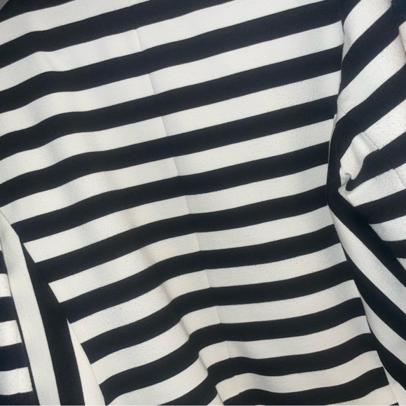 Gap Woman’s Jacket - Picture 4 of 9